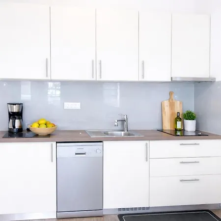 Paradise ホームステイ プーラ